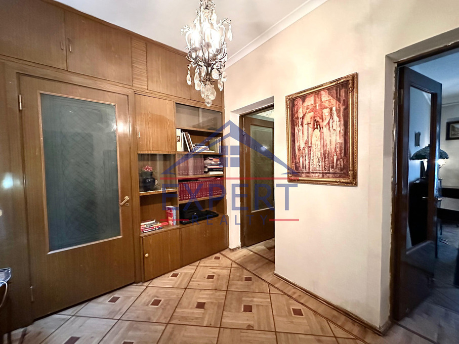 ԿԵՆՏՐՈՆ, ՆԱԼԲԱՆԴՅԱՆ ՓՈՂՈՑ, 3 ՍԵՆՅԱԿ