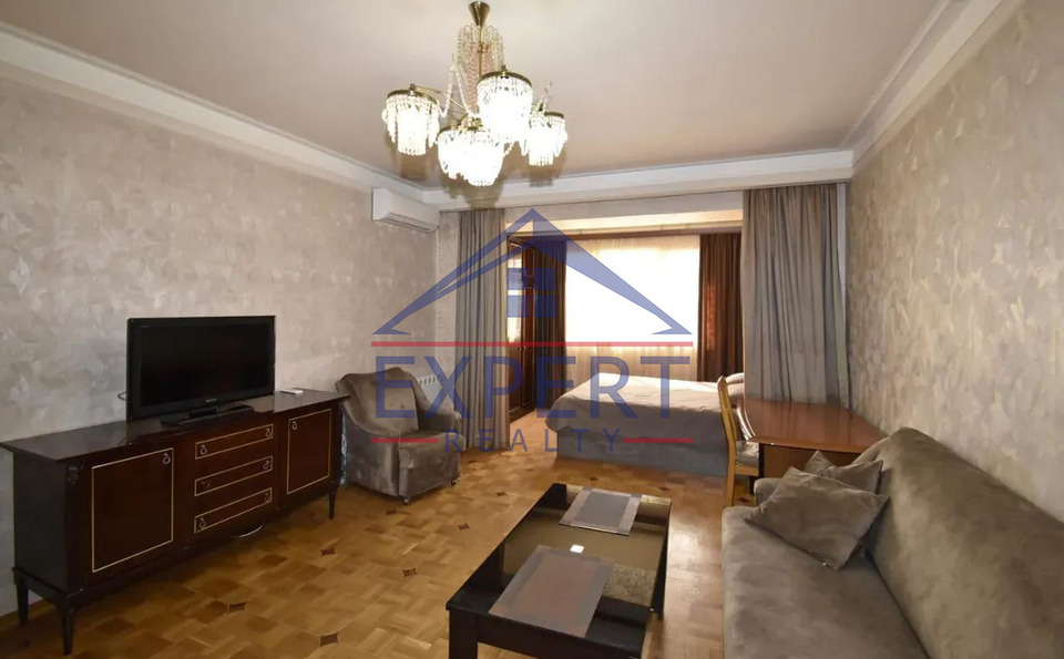 ԿԵՆՏՐՈՆ, ՔԱՋԱԶՆՈՒՆՈՒ  ՓՈՂՈՑ , 1 ՍԵՆՅԱԿ