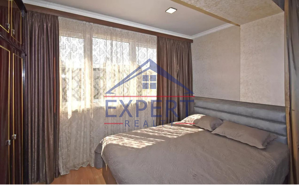 ԿԵՆՏՐՈՆ, ՔԱՋԱԶՆՈՒՆՈՒ  ՓՈՂՈՑ , 1 ՍԵՆՅԱԿ