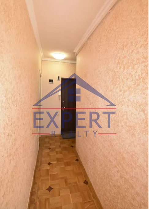 ԿԵՆՏՐՈՆ, ՔԱՋԱԶՆՈՒՆՈՒ  ՓՈՂՈՑ , 1 ՍԵՆՅԱԿ