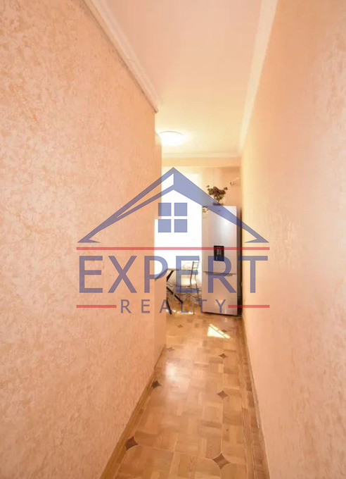 ԿԵՆՏՐՈՆ, ՔԱՋԱԶՆՈՒՆՈՒ  ՓՈՂՈՑ , 1 ՍԵՆՅԱԿ