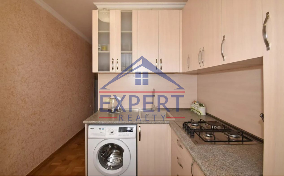 ԿԵՆՏՐՈՆ, ՔԱՋԱԶՆՈՒՆՈՒ  ՓՈՂՈՑ , 1 ՍԵՆՅԱԿ