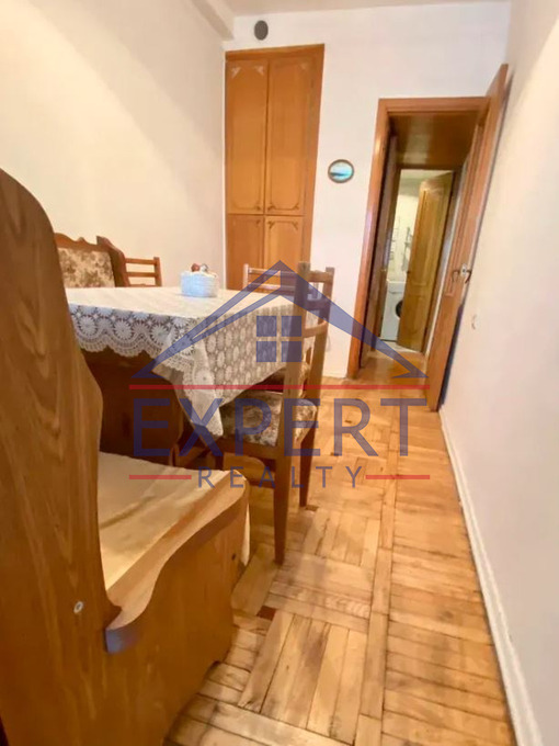 ԿԵՆՏՐՈՆ, ԵՐՎԱՆԴ ՔՈՉԱՐ ՓՈՂՈՑ, 2 ՍԵՆՅԱԿ