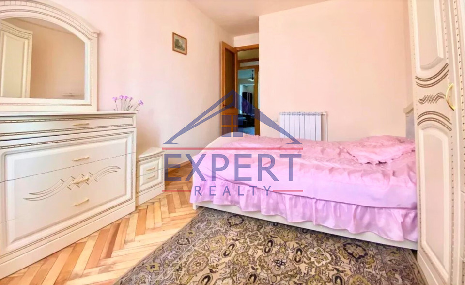 ԿԵՆՏՐՈՆ, ԵՐՎԱՆԴ ՔՈՉԱՐ ՓՈՂՈՑ, 2 ՍԵՆՅԱԿ