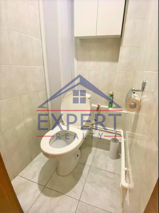 ԿԵՆՏՐՈՆ, ԵՐՎԱՆԴ ՔՈՉԱՐ ՓՈՂՈՑ, 2 ՍԵՆՅԱԿ