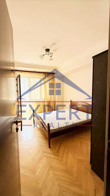 ԿԵՆՏՐՈՆ, ԿՈՂԲԱՑՈՒ ՓՈՂՈՑ, 3 ՍԵՆՅԱԿ