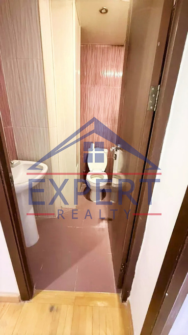 ԿԵՆՏՐՈՆ, ԿՈՂԲԱՑՈՒ ՓՈՂՈՑ, 3 ՍԵՆՅԱԿ