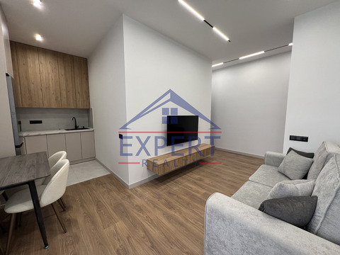 ԿԵՆՏՐՈՆ, ՀԱՆՐԱՊԵՏՈՒԹՅԱՆ ՆՐԲԱՆՑՔ, 3 ՍԵՆՅԱԿ