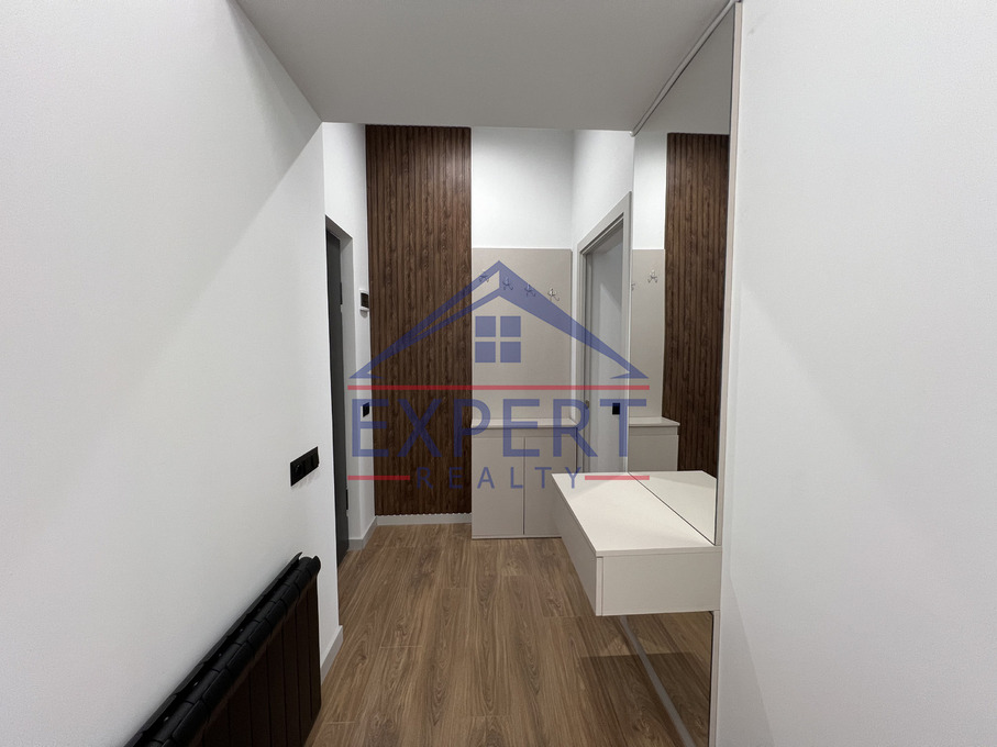 ԿԵՆՏՐՈՆ, ՀԱՆՐԱՊԵՏՈՒԹՅԱՆ ՆՐԲԱՆՑՔ, 3 ՍԵՆՅԱԿ