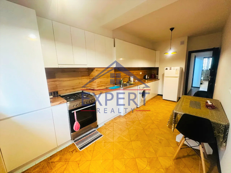 ԿԵՆՏՐՈՆ, ԱԳԱԹԱՆԳԵՂՈՍԻ ՓՈՂՈՑ, 2 ՍԵՆՅԱԿ