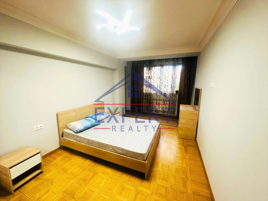 ԿԵՆՏՐՈՆ, ԱԳԱԹԱՆԳԵՂՈՍԻ ՓՈՂՈՑ, 2 ՍԵՆՅԱԿ