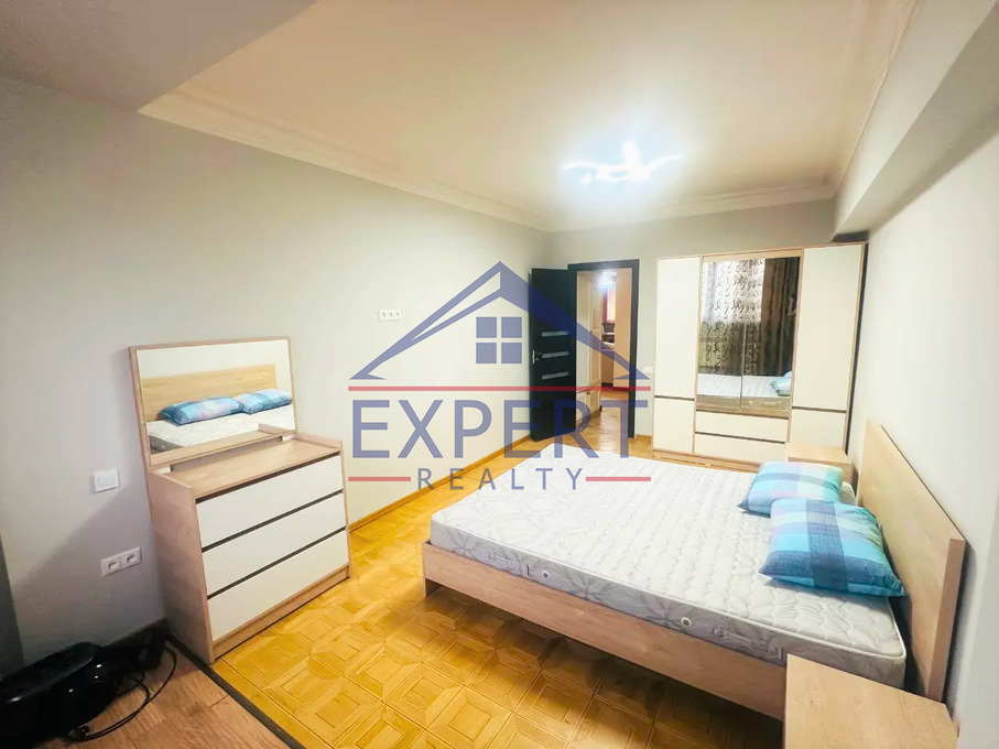 ԿԵՆՏՐՈՆ, ԱԳԱԹԱՆԳԵՂՈՍԻ ՓՈՂՈՑ, 2 ՍԵՆՅԱԿ