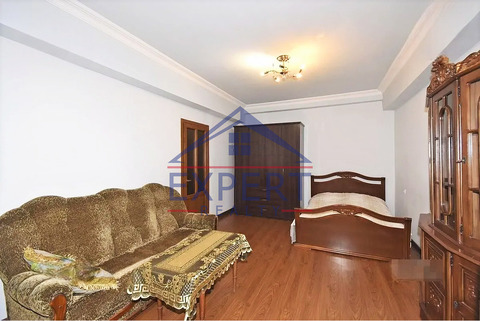 ԿԵՆՏՐՈՆ, ԿՈՂԲԱՑՈՒ ՓՈՂՈՑ, 1 ՍԵՆՅԱԿ