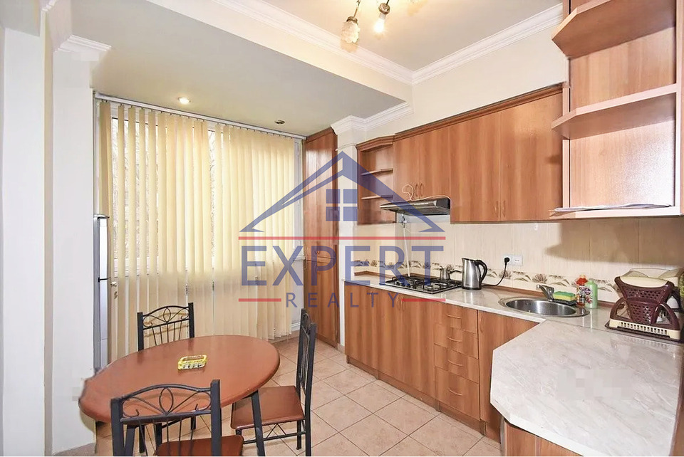 ԿԵՆՏՐՈՆ, ԿՈՂԲԱՑՈՒ ՓՈՂՈՑ, 1 ՍԵՆՅԱԿ