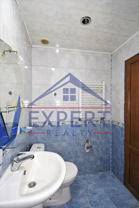 ԿԵՆՏՐՈՆ, ԿՈՂԲԱՑՈՒ ՓՈՂՈՑ, 1 ՍԵՆՅԱԿ