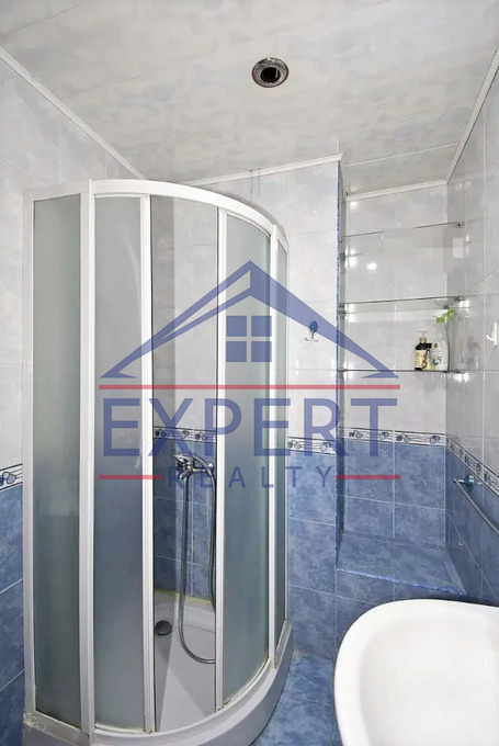 ԿԵՆՏՐՈՆ, ԿՈՂԲԱՑՈՒ ՓՈՂՈՑ, 1 ՍԵՆՅԱԿ