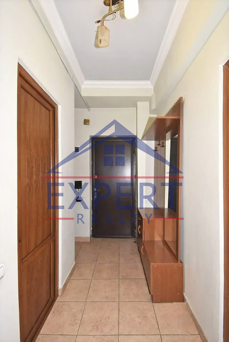 ԿԵՆՏՐՈՆ, ԿՈՂԲԱՑՈՒ ՓՈՂՈՑ, 1 ՍԵՆՅԱԿ