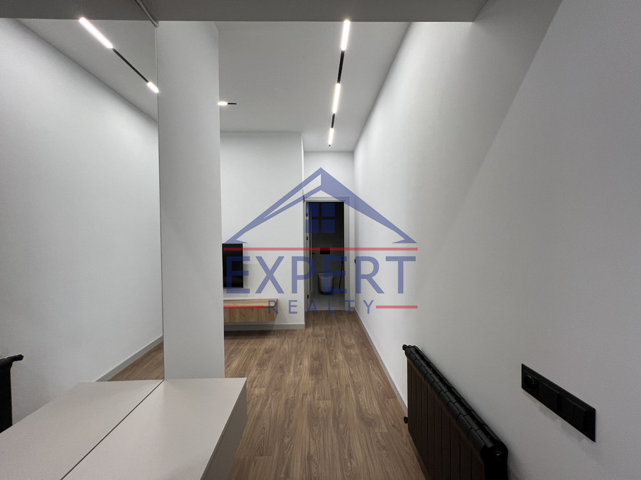 ԿԵՆՏՐՈՆ, ՀԱՆՐԱՊԵՏՈՒԹՅԱՆ ՆՐԲԱՆՑՔ, 3 ՍԵՆՅԱԿ