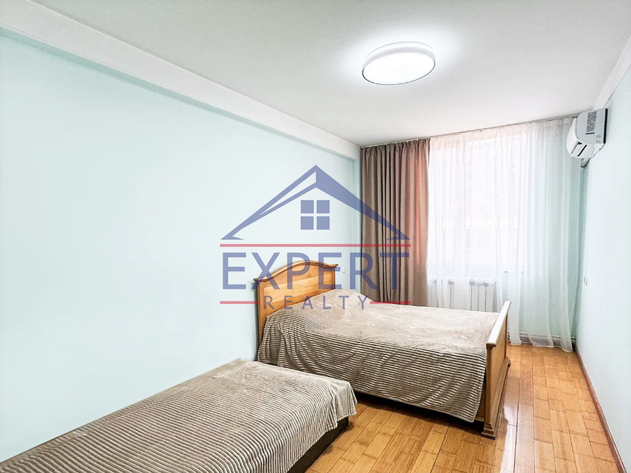 ԿԵՆՏՐՈՆ, ԿՈՂԲԱՑՈՒ ՓՈՂՈՑ, 3 ՍԵՆՅԱԿ