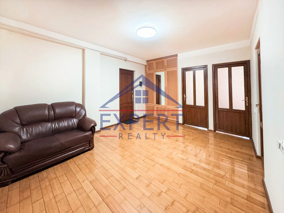 ԿԵՆՏՐՈՆ, ԿՈՂԲԱՑՈՒ ՓՈՂՈՑ, 3 ՍԵՆՅԱԿ