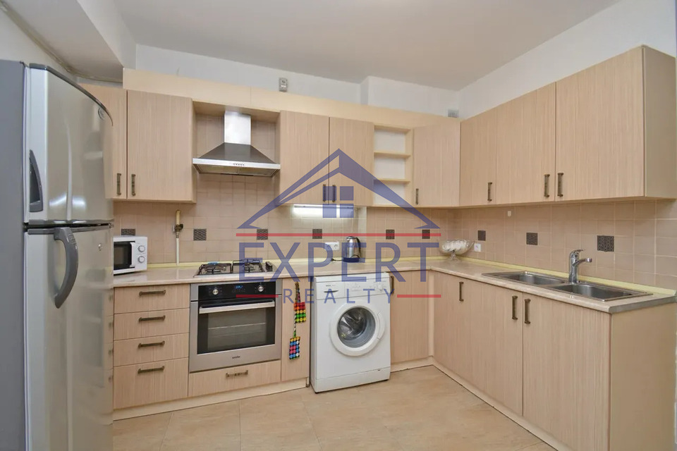 ԿԵՆՏՐՈՆ, ՀԱՆՐԱՊԵՏՈՒԹՅԱՆ ՓՈՂՈՑ, 3 ՍԵՆՅԱԿ