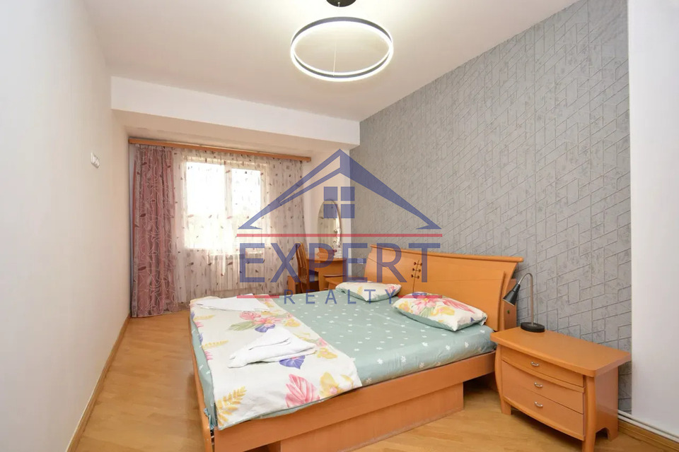 ԿԵՆՏՐՈՆ, ՀԱՆՐԱՊԵՏՈՒԹՅԱՆ ՓՈՂՈՑ, 3 ՍԵՆՅԱԿ