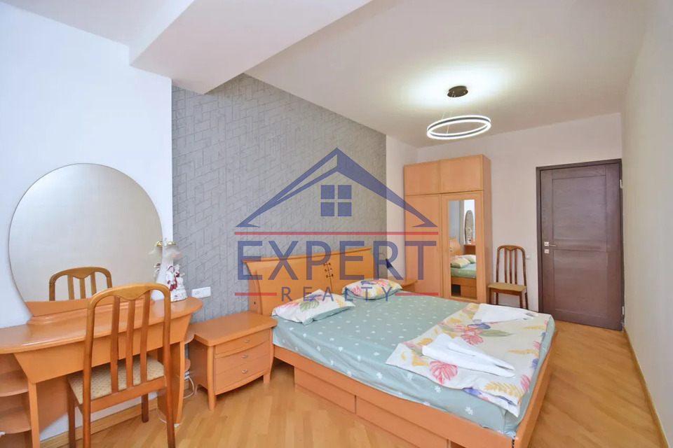 ԿԵՆՏՐՈՆ, ՀԱՆՐԱՊԵՏՈՒԹՅԱՆ ՓՈՂՈՑ, 3 ՍԵՆՅԱԿ