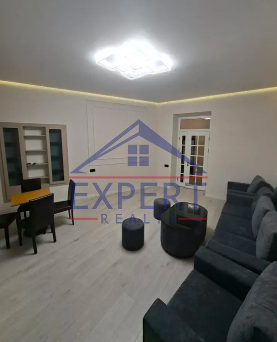 ԿԵՆՏՐՈՆ, ՄԱՇՏՈՑԻ ՊՈՂՈՏԱ, 2 ՍԵՆՅԱԿ