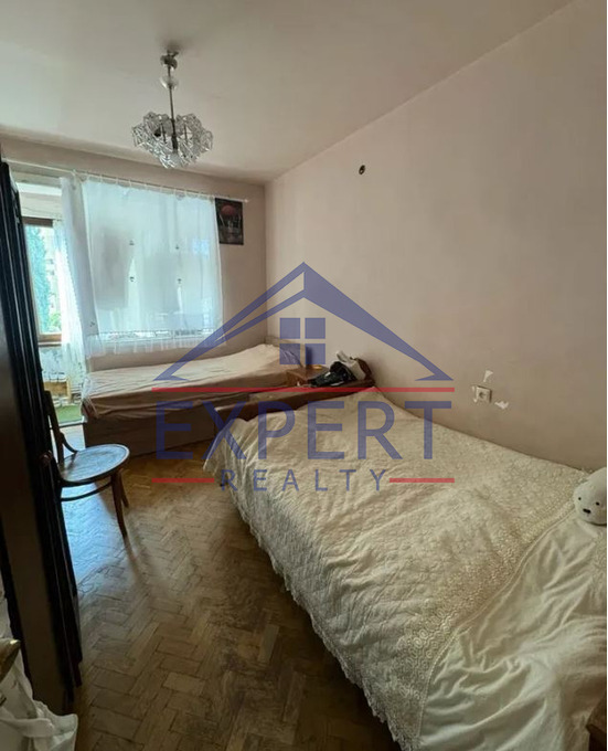 ԱՐԱԲԿԻՐ, ՄԱՄԻԿՈՆՅԱՆՑ ՓՈՂՈՑ , 3 ՍԵՆՅԱԿ