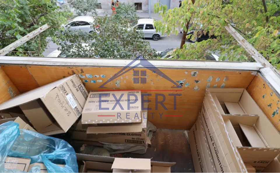 ԿԵՆՏՐՈՆ, Ա․ ՊԵՏՐՈՍՅԱՆ ՓՈՂՈՑ, 2 ՍԵՆՅԱԿ