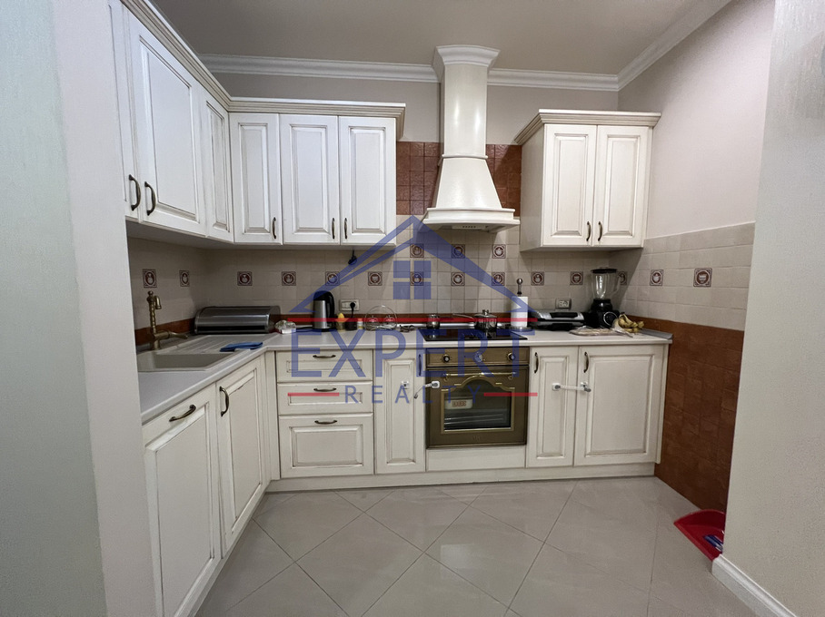 ԿԵՆՏՐՈՆ, ՎԱՐԴԱՆԱՆՑ ՓՈՂՈՑ, 2 ՍԵՆՅԱԿ