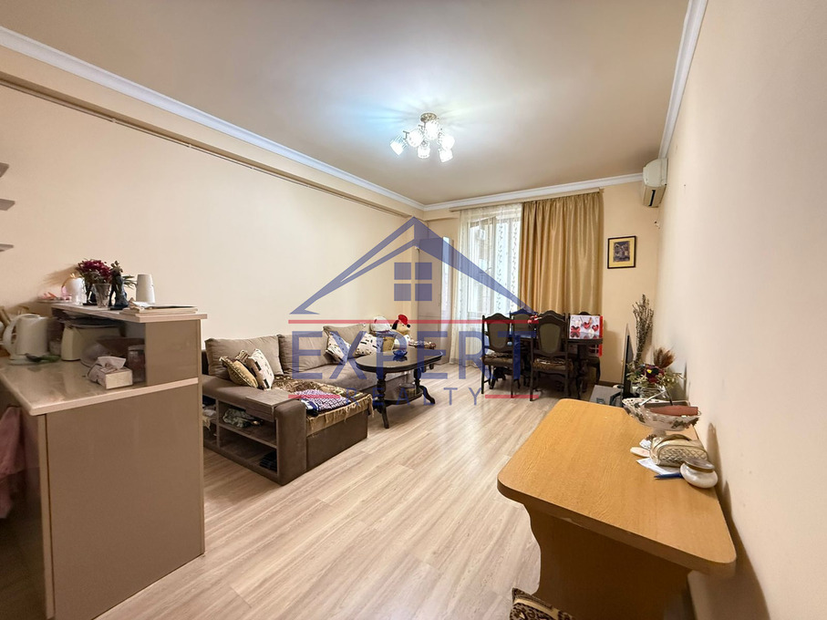 ԿԵՆՏՐՈՆ, ԱՐԳԻՇՏԻ ՓՈՂՈՑ, 2 ՍԵՆՅԱԿ