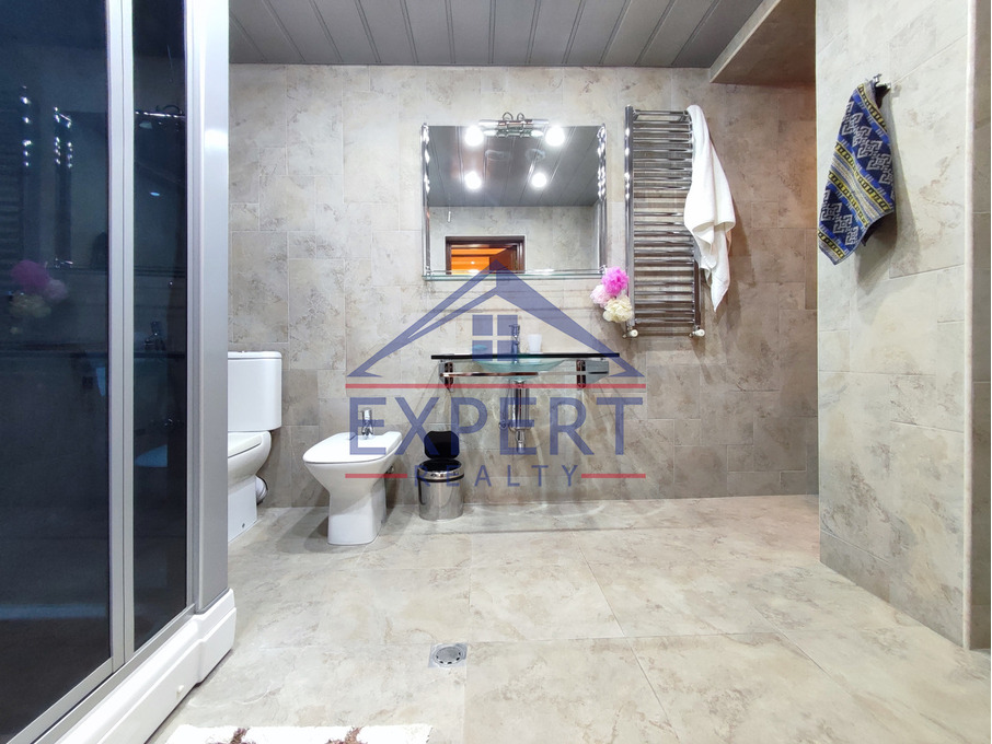 ԿԵՆՏՐՈՆ, ԹԱՄԱՆՅԱՆ ՓՈՂՈՑ, 3 ՍԵՆՅԱԿ