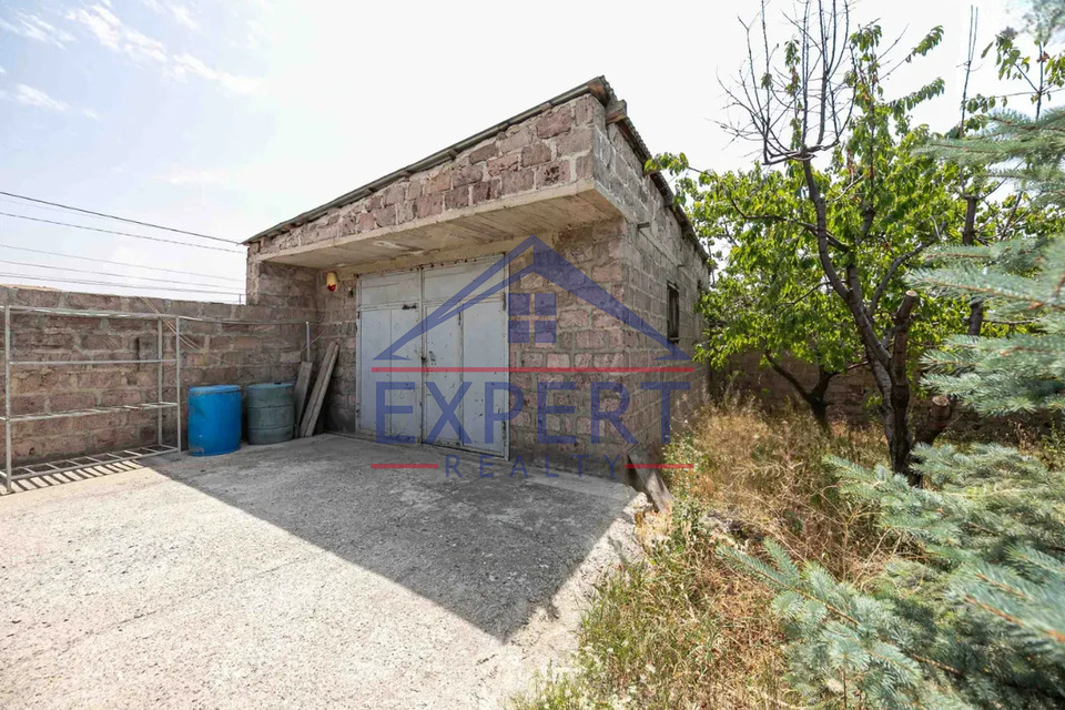 ԱՌԻՆՋ, ԱՌԻՆՋ ԳՅՈՒՂ, 4 ՍԵՆՅԱԿ
