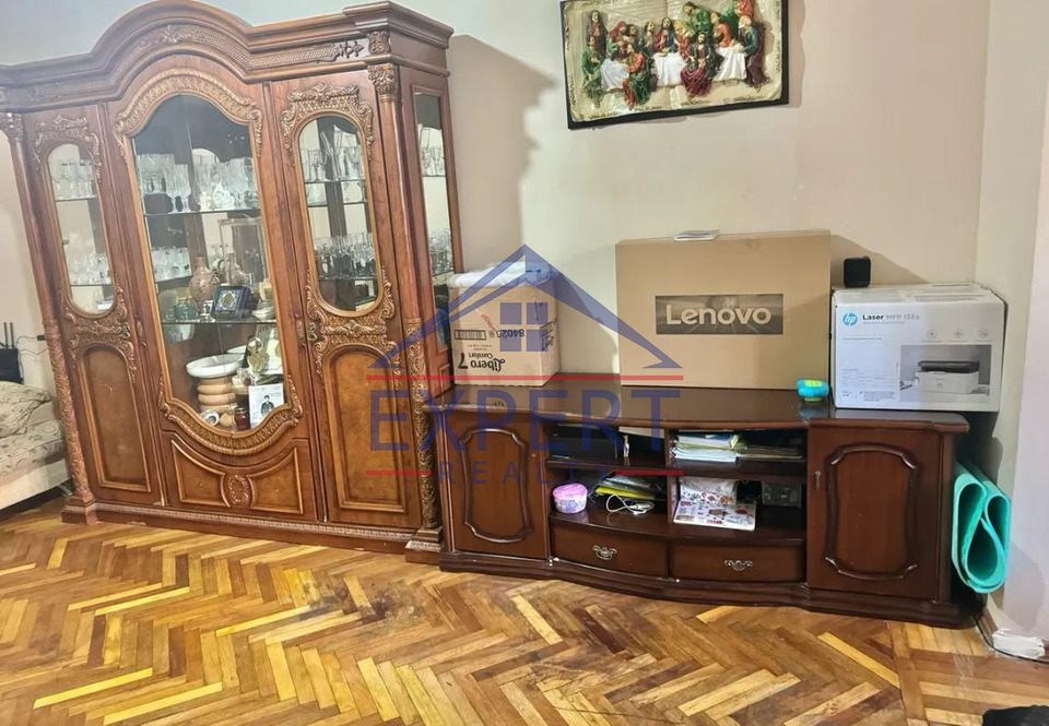 ԱՐԱԲԿԻՐ, ԿՈՄԻՏԱՍԻ ՊՈՂՈՏԱ, 2 ՍԵՆՅԱԿ