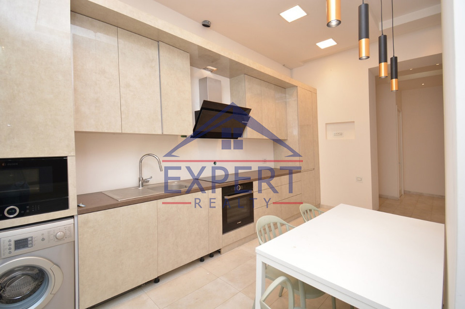 ԿԵՆՏՐՈՆ, ՍԱՐՅԱՆ ՓՈՂՈՑ, 3 ՍԵՆՅԱԿ