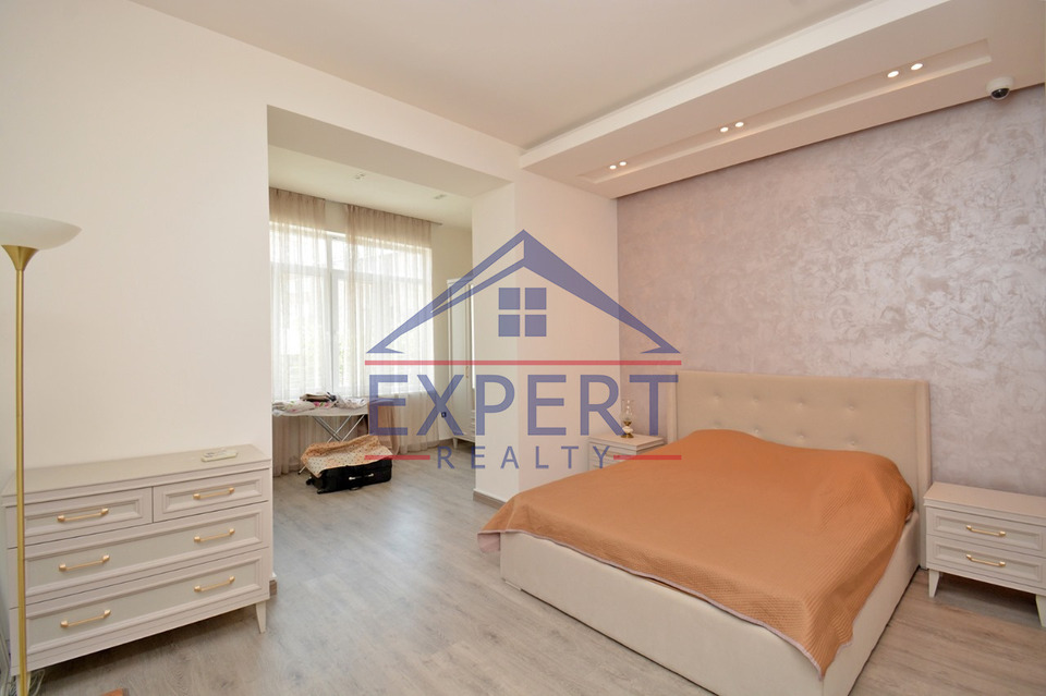 ԿԵՆՏՐՈՆ, ՍԱՐՅԱՆ ՓՈՂՈՑ, 3 ՍԵՆՅԱԿ