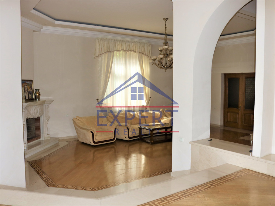 ՔԱՆԱՔԵՌ-ԶԵՅԹՈՒՆ, ԲԱԲԱՅԱՆ ՓՈՂՈՑ, 6 ՍԵՆՅԱԿ