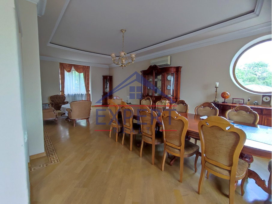 ՔԱՆԱՔԵՌ-ԶԵՅԹՈՒՆ, ԲԱԲԱՅԱՆ ՓՈՂՈՑ, 6 ՍԵՆՅԱԿ