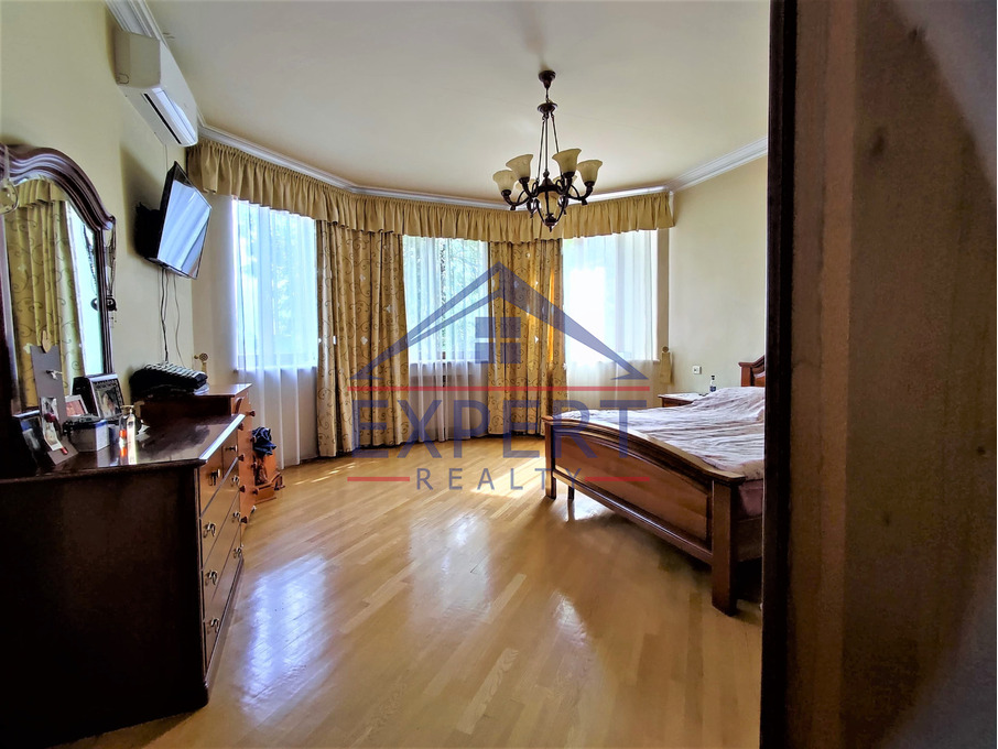 ՔԱՆԱՔԵՌ-ԶԵՅԹՈՒՆ, ԲԱԲԱՅԱՆ ՓՈՂՈՑ, 6 ՍԵՆՅԱԿ