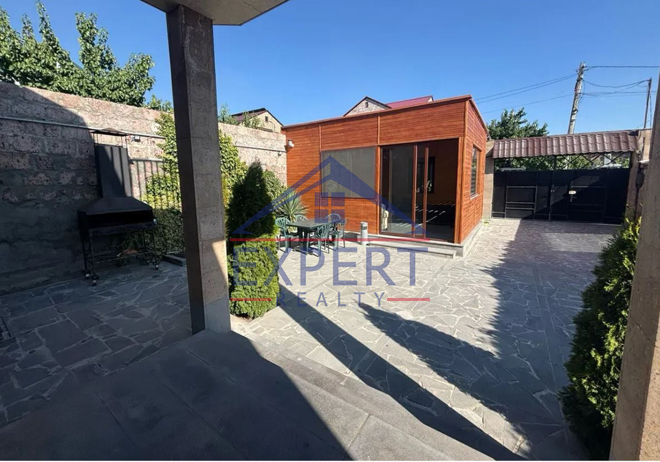 ԱՎԱՆ,ՄՀԵՐ ՄԿՐՏՉՅԱՆ ՓՈՂՈՑ 5 ՍԵՆՅԱԿ