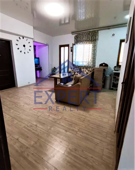 ԿԵՆՏՐՈՆ, ԼԵՄԿԻՆԻ ՓՈՂՈՑ, 3 ՍԵՆՅԱԿ