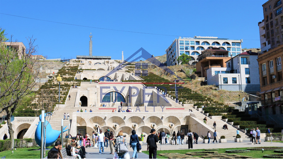 ԿԵՆՏՐՈՆ, ԹԱՄԱՆՅԱՆ ՓՈՂՈՑ, 3 ՍԵՆՅԱԿ