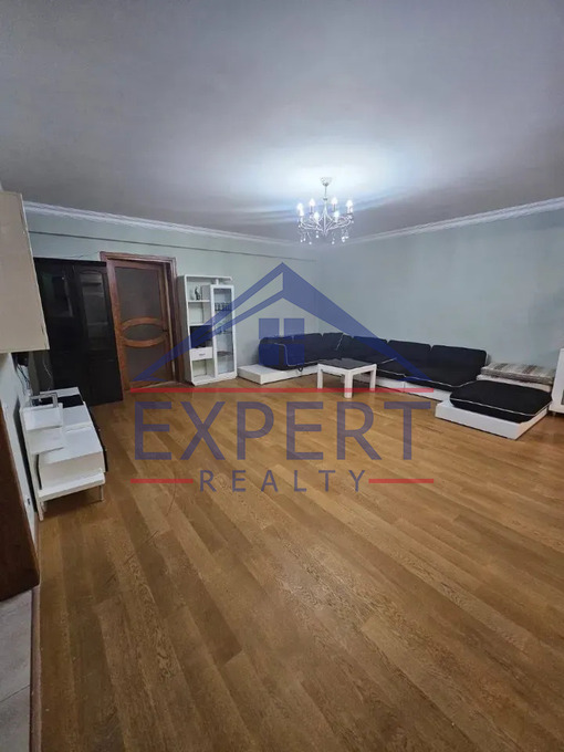 ԿԵՆՏՐՈՆ, ՊՈՒՇԿԻՆԻ ՓՈՂՈՑ, 5 ՍԵՆՅԱԿ