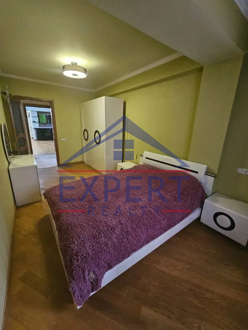 ԿԵՆՏՐՈՆ, ՊՈՒՇԿԻՆԻ ՓՈՂՈՑ, 5 ՍԵՆՅԱԿ