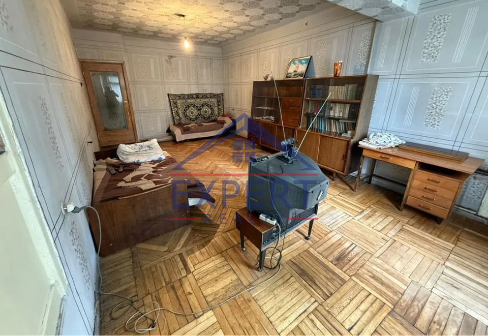 ԱՐԱԲԿԻՐ, ՀՐԱՉՅԱ ՔՈՉԱՐ, 3 ՍԵՆՅԱԿ