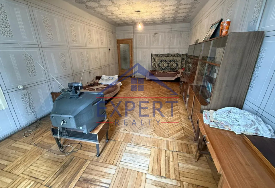 ԱՐԱԲԿԻՐ, ՀՐԱՉՅԱ ՔՈՉԱՐ, 3 ՍԵՆՅԱԿ