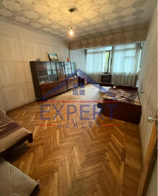 ԱՐԱԲԿԻՐ, ՀՐԱՉՅԱ ՔՈՉԱՐ, 3 ՍԵՆՅԱԿ