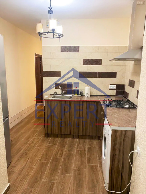 ԱՐԱԲԿԻՐ, ԱՐԱՄ ԽԱՉԱՏՐՅԱՆ ՓՈՂՈՑ, 2 ՍԵՆՅԱԿ