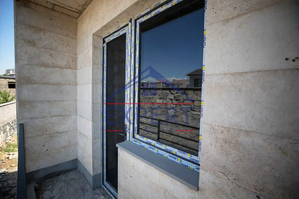 ԱՋԱՓՆՅԱՆ, ՄՈՒՇ 18-ՐԴ ՓՈՂՈՑ, 5 ՍԵՆՅԱԿ